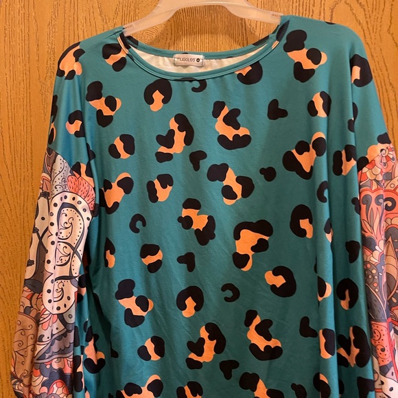 nuggles Tops - Wemons Nuggles top